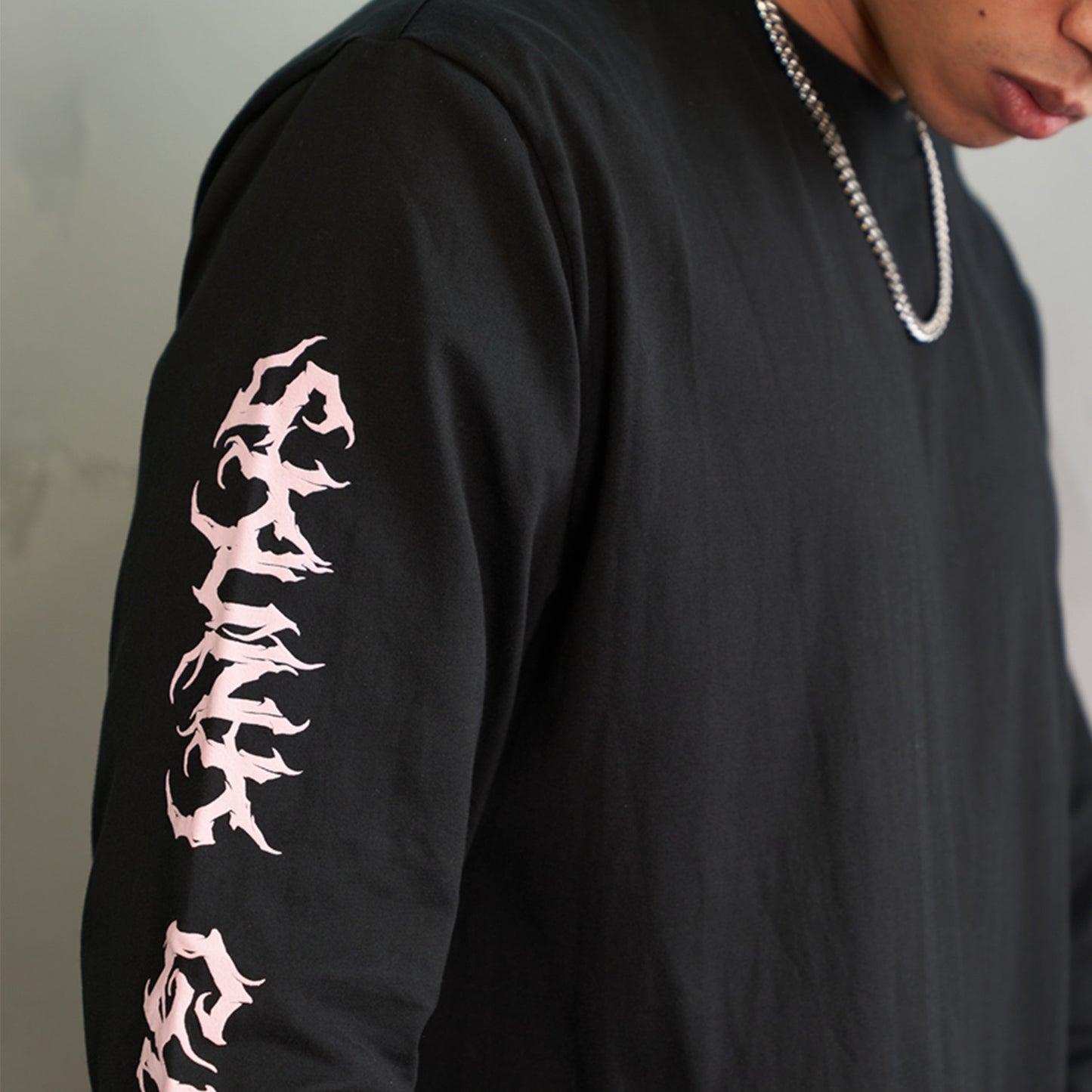 SKUNK GALLERY Long Sleeve Shirt PINK